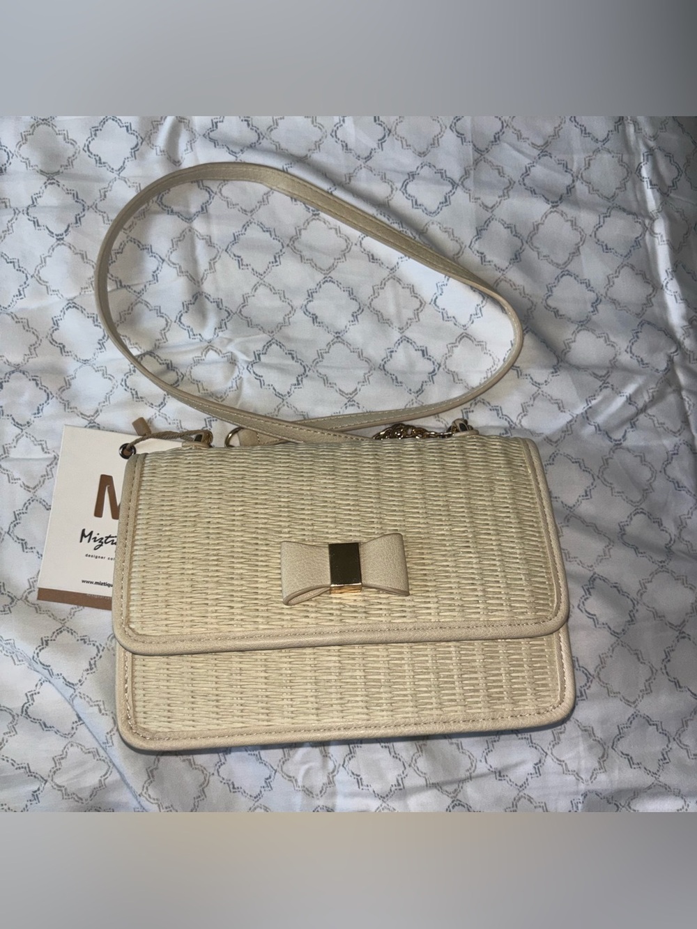 Elegant Cream Woven Crossbody Bag with Bow Accent